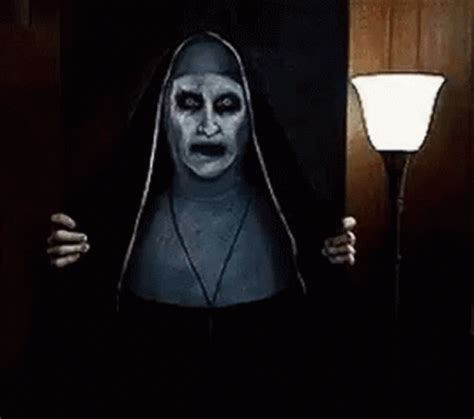 horror movie gif|scary movie bush gif.